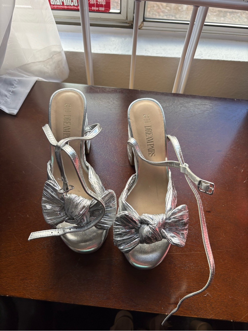 Dream Pairs Metallic Silver Knot Bow Heel Sandals